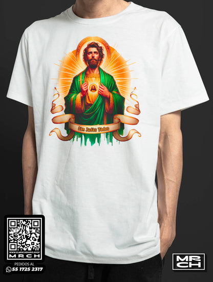 hombre frente playera blanca